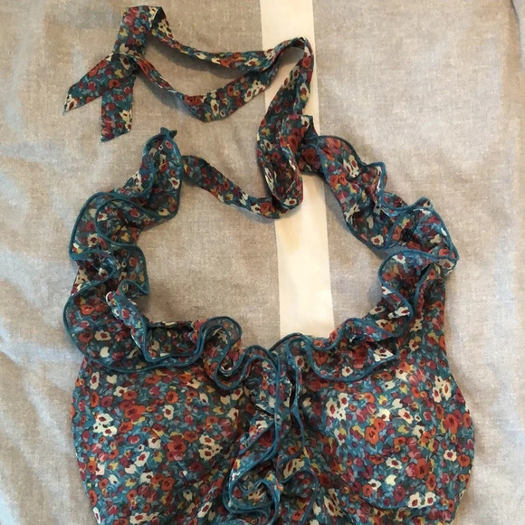Floral padded halter ruffle top size medium - Picture 10 of 17